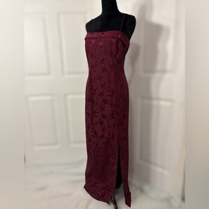 Elegant Burgundy Spaghetti Strap Dress